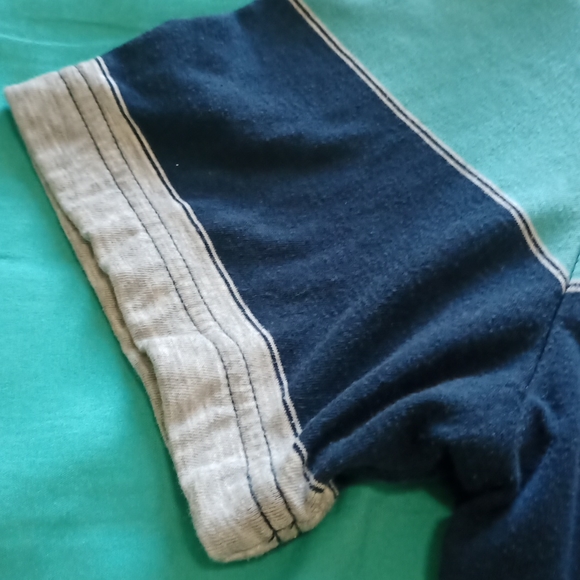 Large HEAVY cotton Old Navy t-shirt - Picture 3 of 12